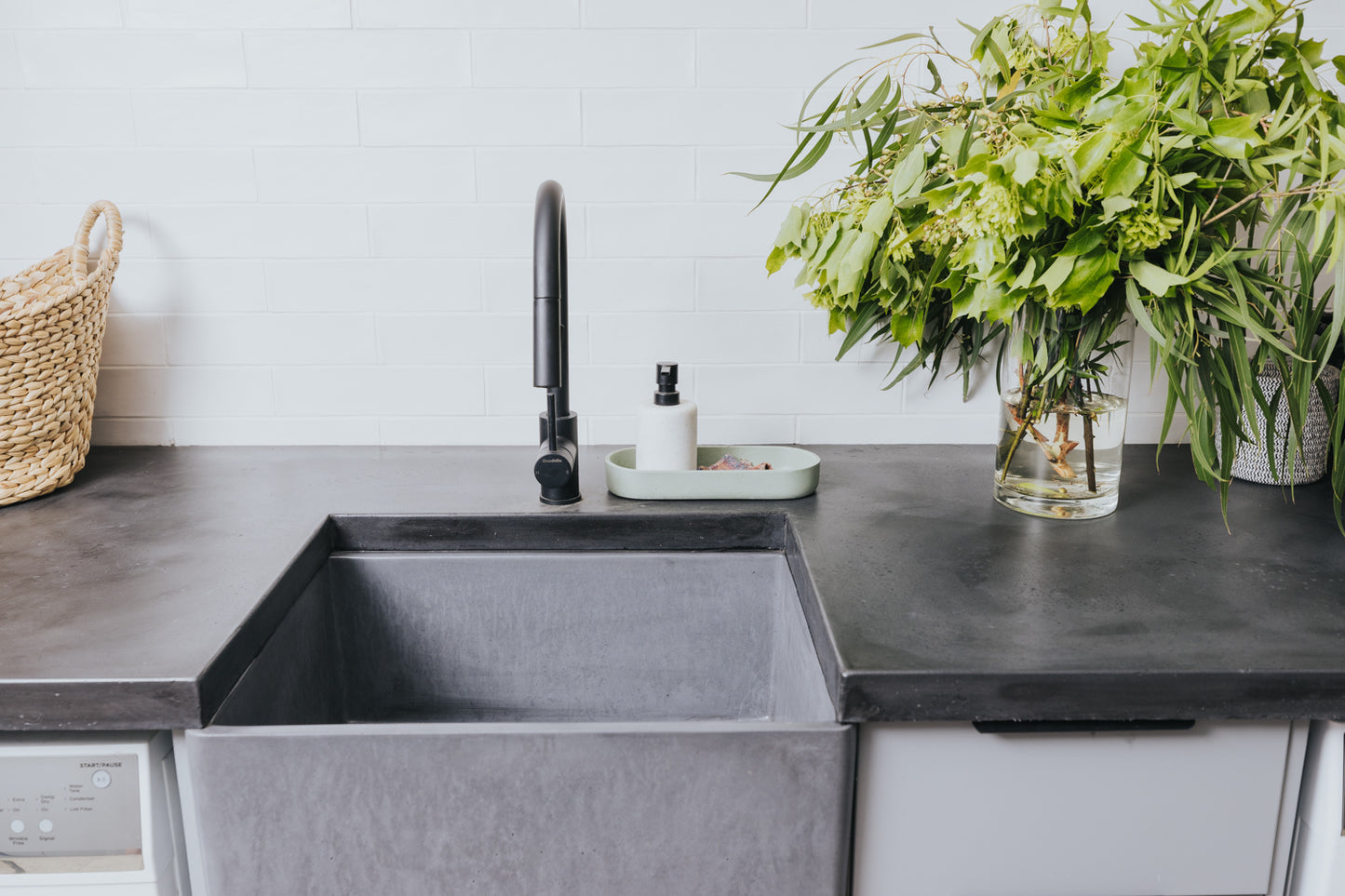 'Angelo' Concrete butlers sink